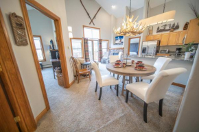 Hidden River Lodge 5992 by SummitCove Lodging